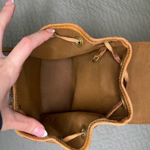 LOUIS VUITTON MINI MONTSOURIS BACKPACK HAND BAG - Picture 5 of 9